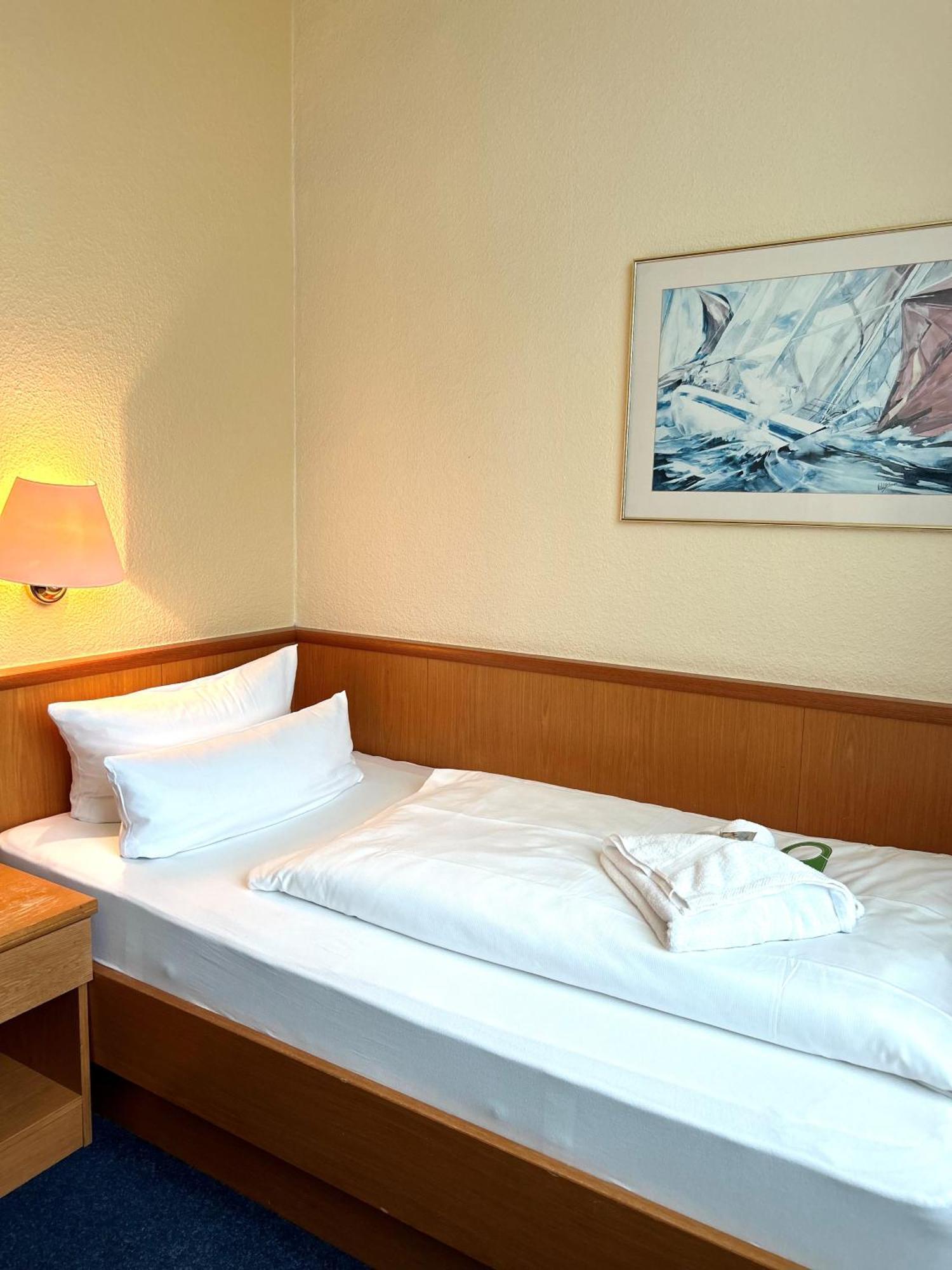 Sure Hotel By Best Western Wilhelmshaven City Exterior foto